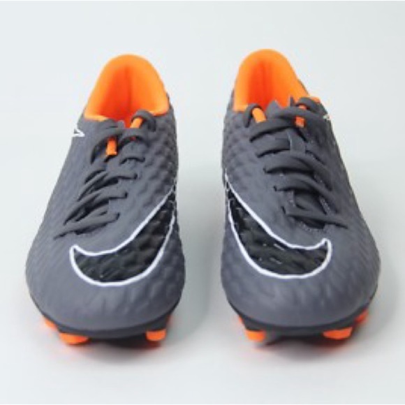 Nike Hypervenom Phantom 3 Club FG
Soccer Cleats Gray Black Orange size 4y 23cm - Picture 2 of 9